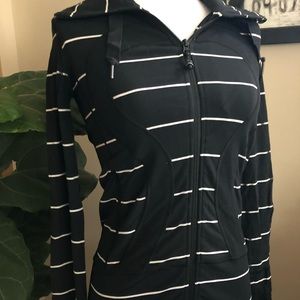 Lululemon Stride jacket, NWOT size 4